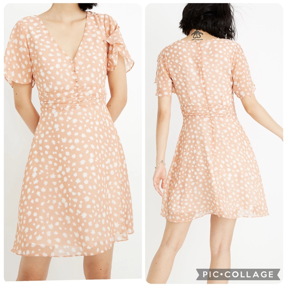 Madewell Ruched-Waist Flutter Sleeve Mini Dress in Star Shower Pale Peach Size 2